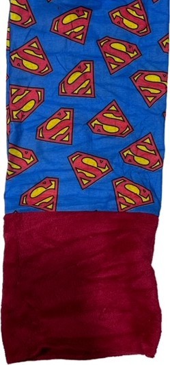 Cache cou Superman et Batman