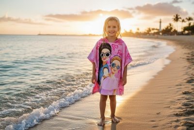 Poncho de bain Barbie à capuche